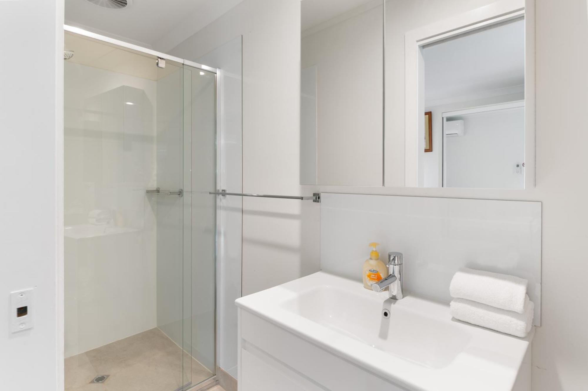 Exceptional Value! Immaculate&Cozy 1Br Home Kuraby Экстерьер фото